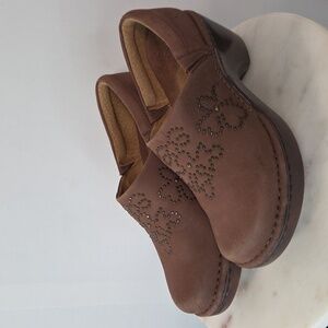 Ariat Brown Women's Leather Clogs with Embellishments Size 6.5